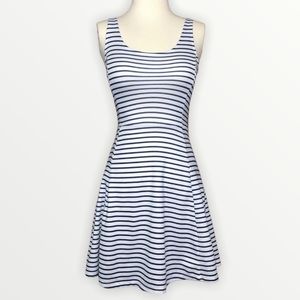 H&M Divided Sleeveless Striped Dress
